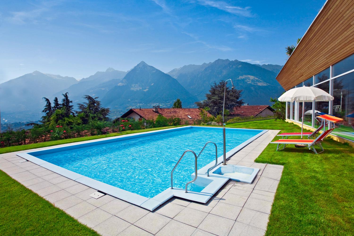 Außenpool - Frühstückspension Kleefeld